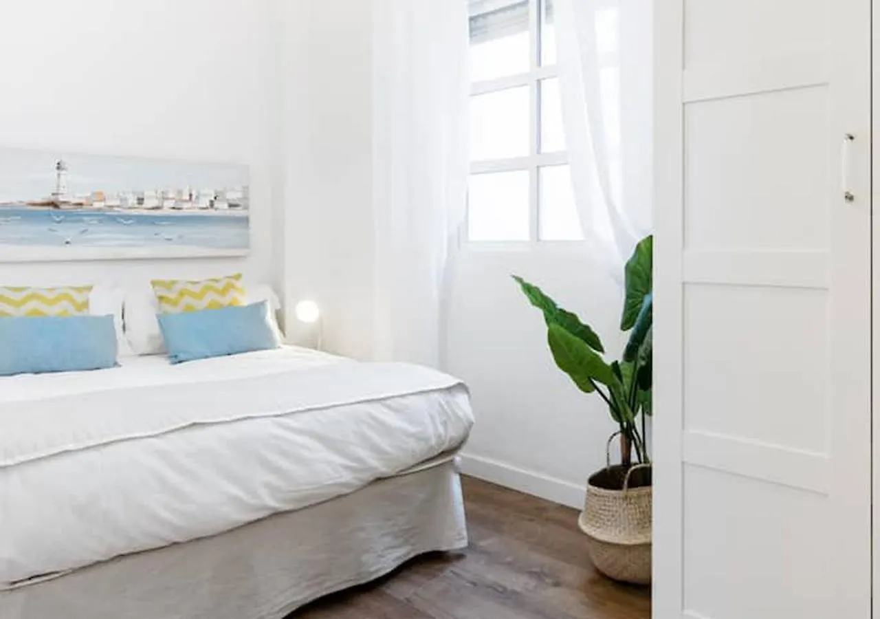 Historical Center Apartment Malaga Parking And Smart Tv Spain