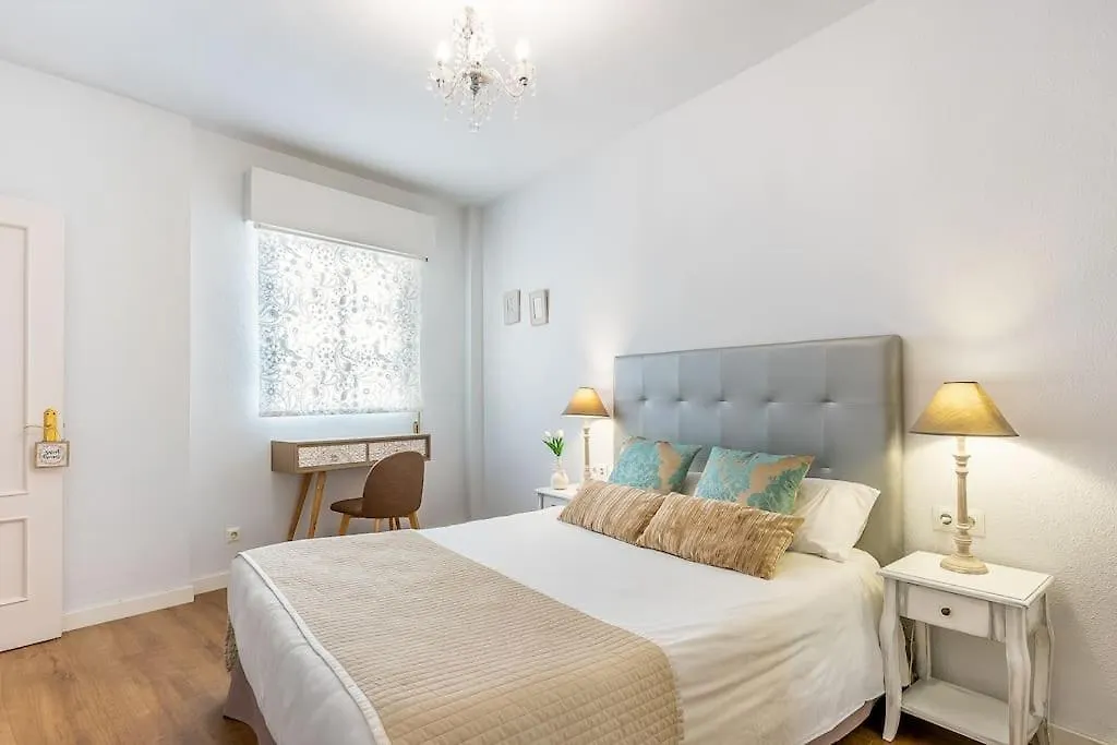 Historical Center Apartment Malaga Parking And Smart Tv