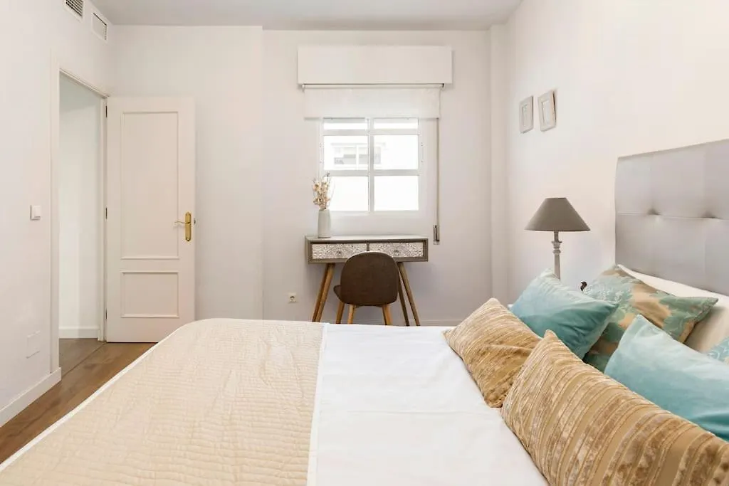 Historical Center Apartment Malaga Parking And Smart Tv